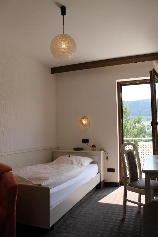 Hotel Pohl Kinheim Стая снимка